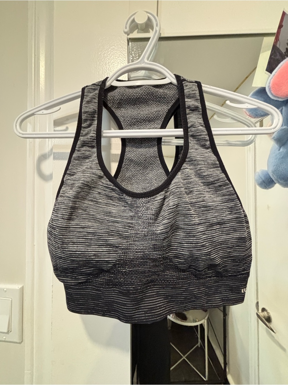 Seamless Racerback Sports Bra - Black & Gray